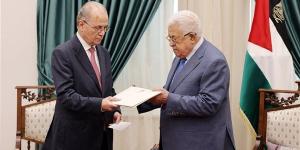الرئيس الفلسطيني يطلع علي تشكيل الحكومة الجديدة تمهيداً لأداء اليمين الأحد المقبل